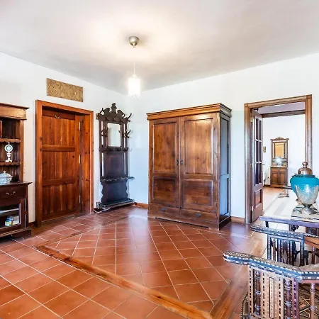 La Rueda Heated Private Pool, Billiard & Bbq *