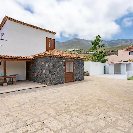 La Rueda Heated Private Pool, Billiard & Bbq
