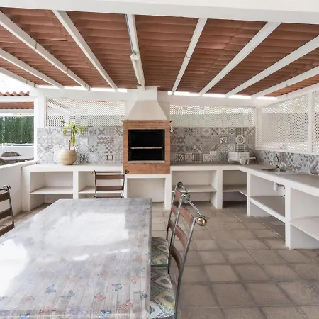 La Rueda Heated Private Pool, Billiard & Bbq *