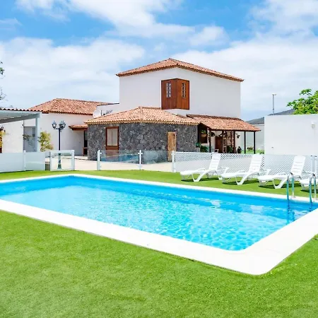 La Rueda Heated Private Pool, Billiard & Bbq * 아데제